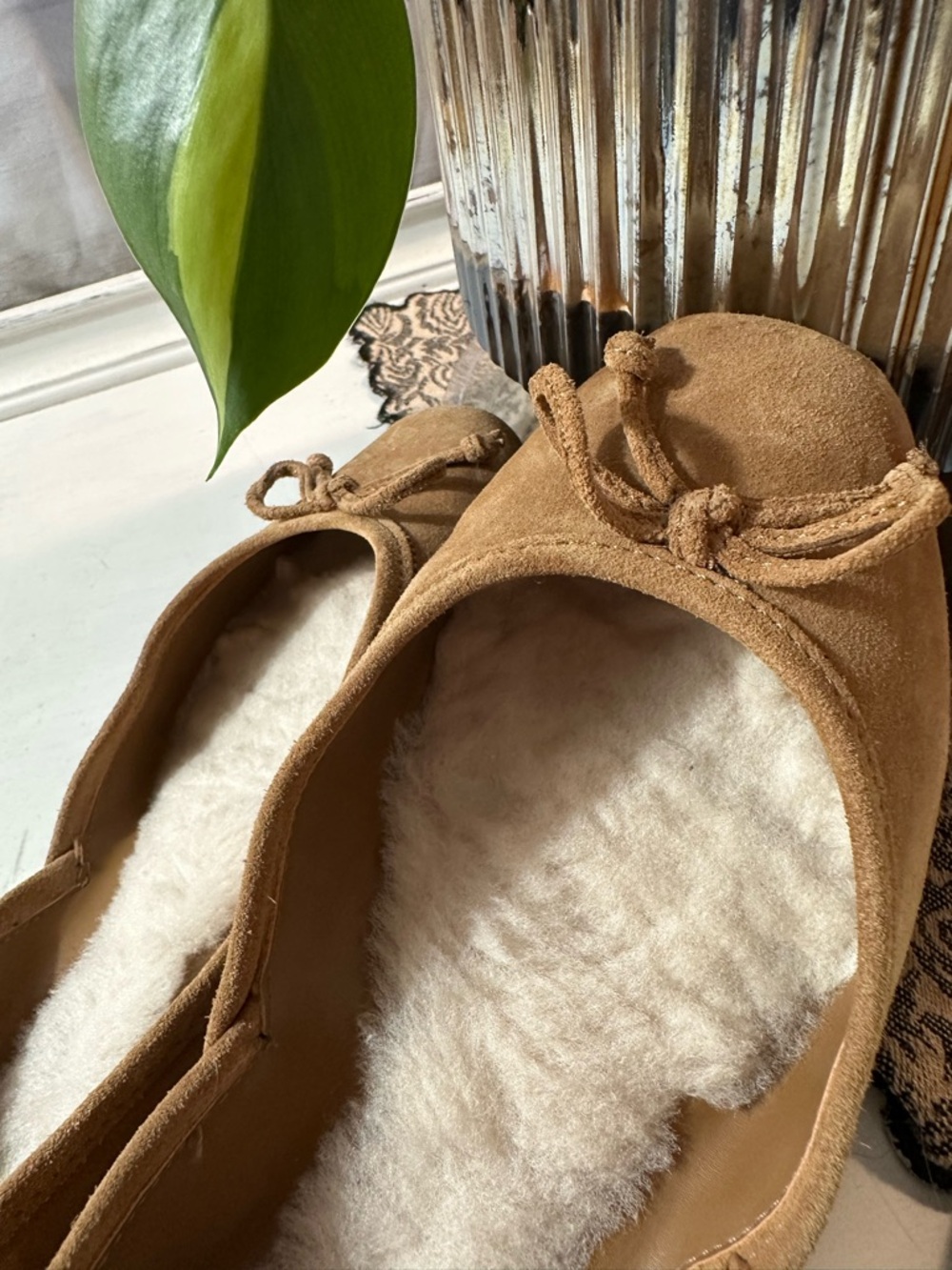 UGG Chestnut Suede Shearling Ballet Flats with Bow - Picture 3 of 11